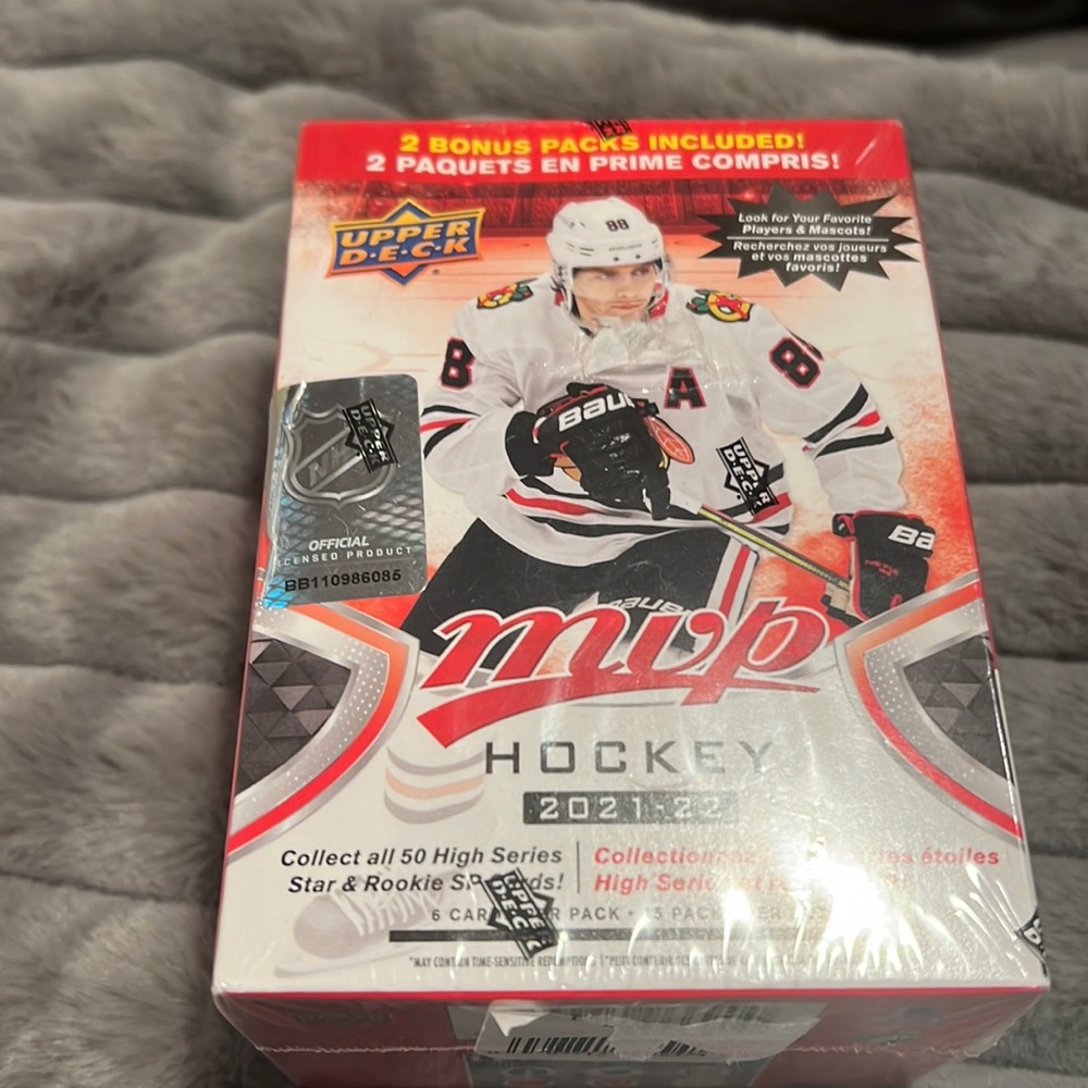NWT Sealed Upper Deck hockey 2021-22, 15 pack box (6 cards per box) blaster